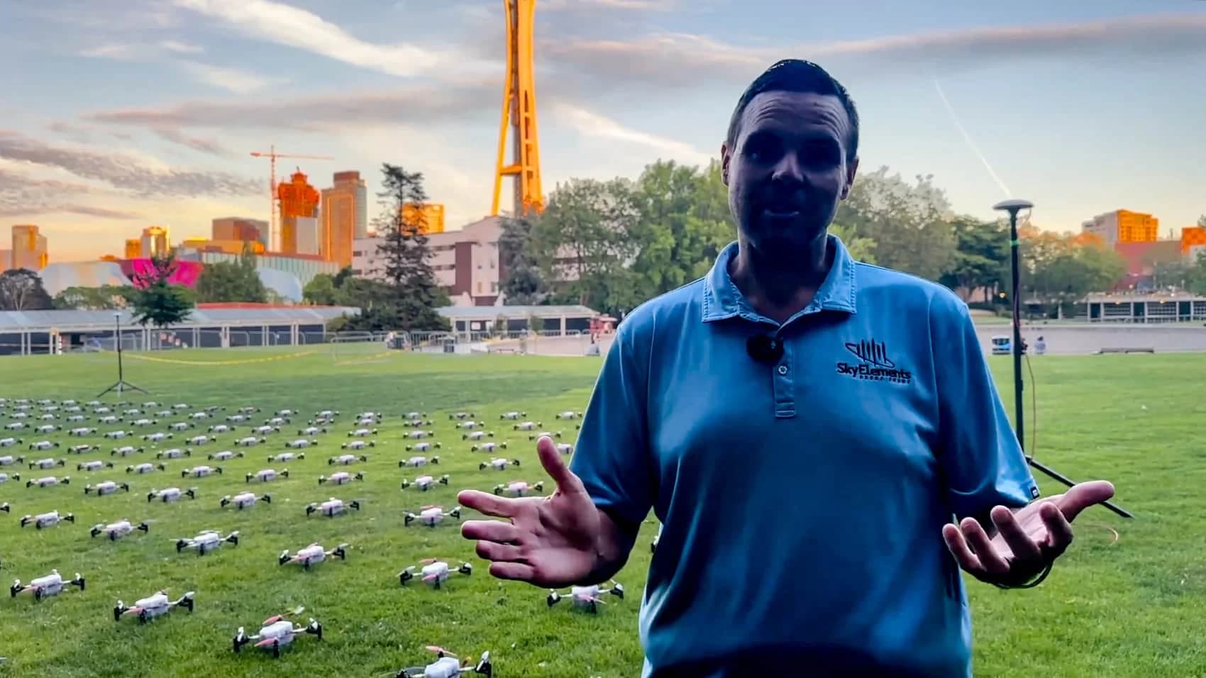 Seattle World Cup Drone Scoreboard: 400 Drones Display Match Results and National Flags Next to the Space Needle 1