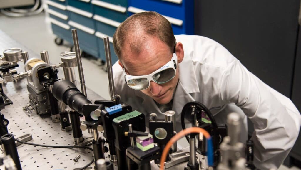 Pentagon Review Calls on Congress to Allocate $5 Billion Over Five Years to Rebuild 'Aging' Military Laboratories 1