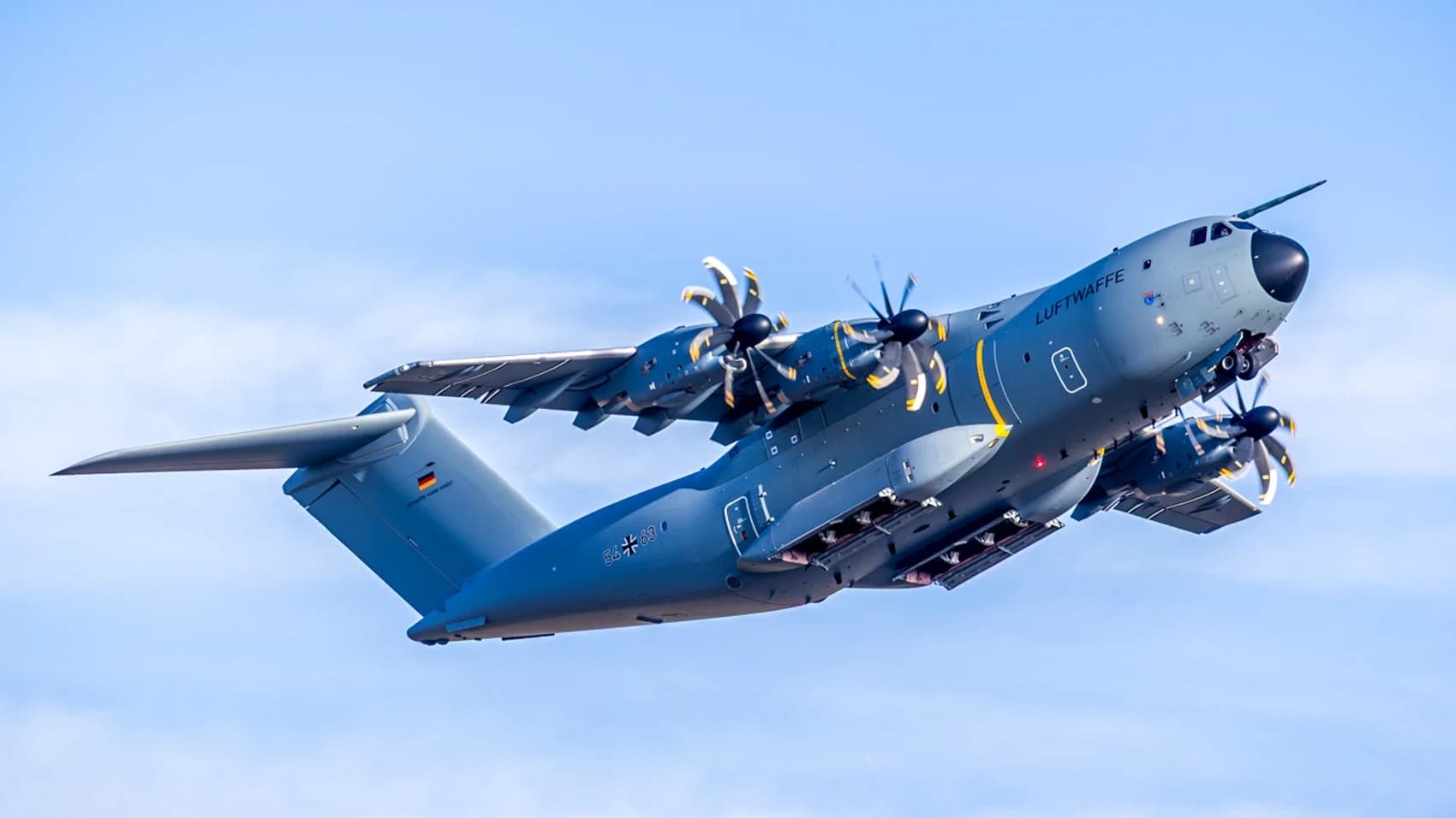 Airbus A400M 變身空中母艦:可一次發射 12 枚巡弋飛彈或 50 架無人機 1