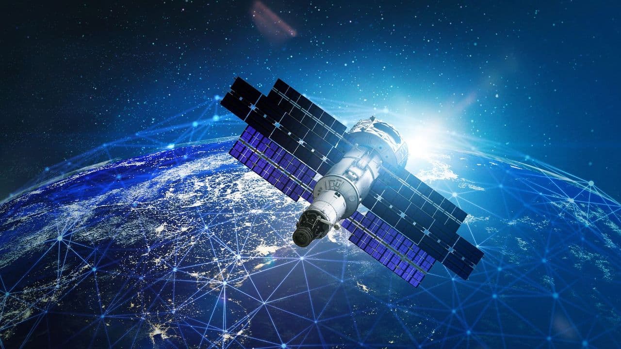 China Unifies Tech Industry to Build Off-Grid Orbital AI Data Centers, Challenging Musk's SpaceX