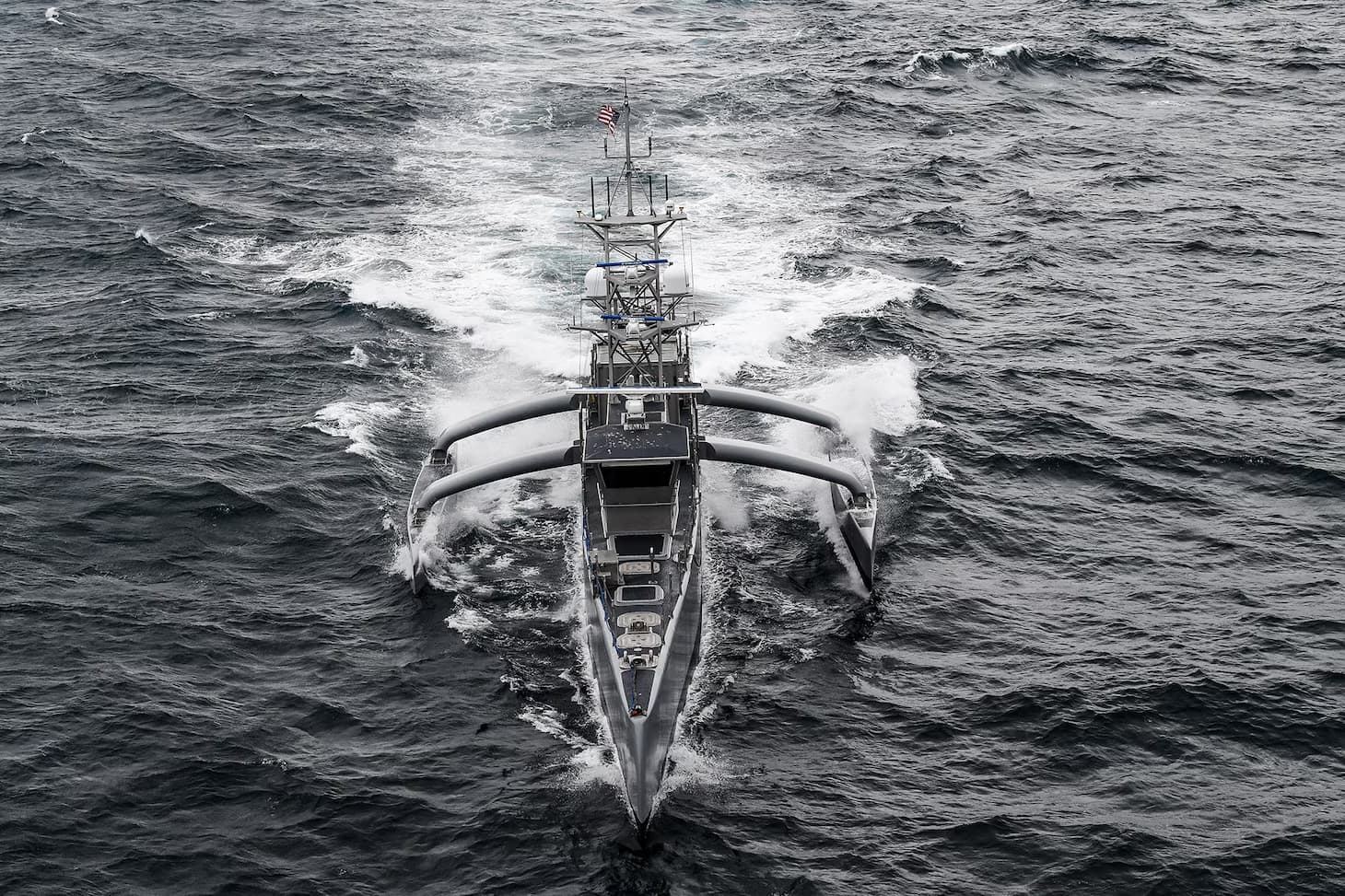 美國海軍選定七家公司進行中型無人水面艦艇海上原型測試 1