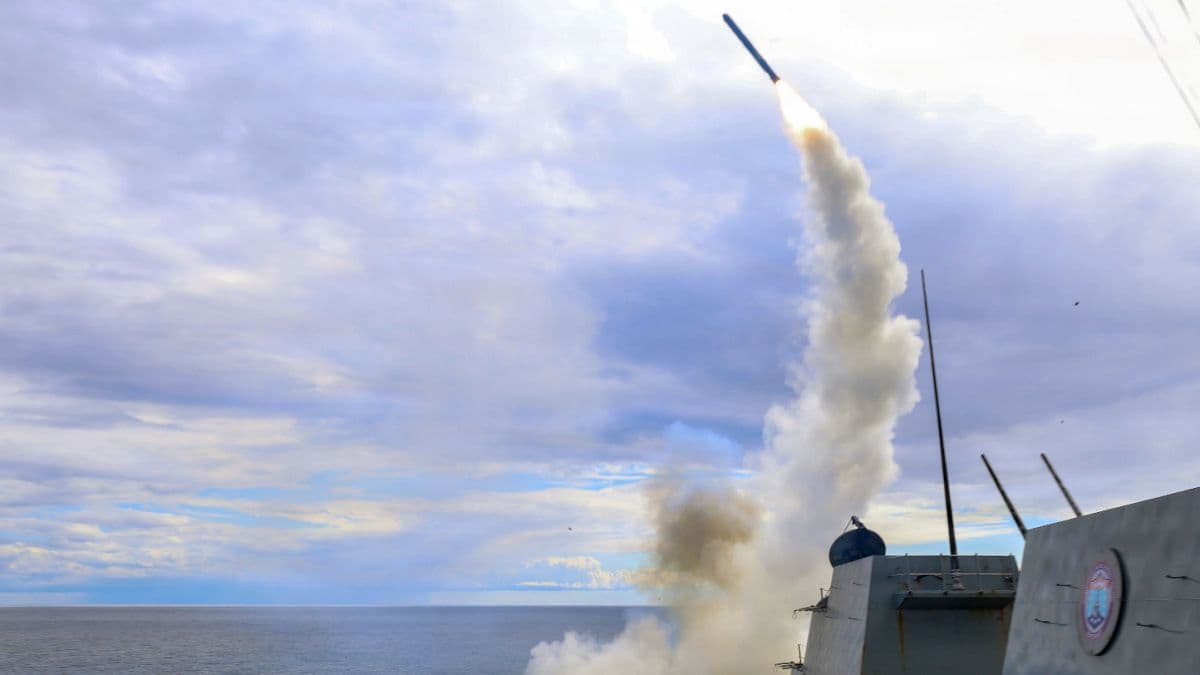 U.S. Navy Strikes Iranian Command, Control and Surveillance Facilities in Tehran 1