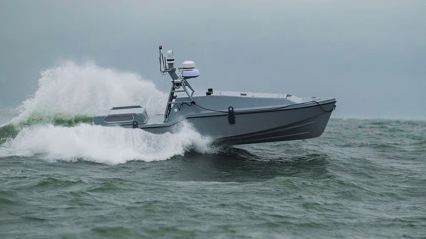 U.S. Navy Marks Historic First: Autonomous USV Rescues Army Helicopter Crew in Combat 1