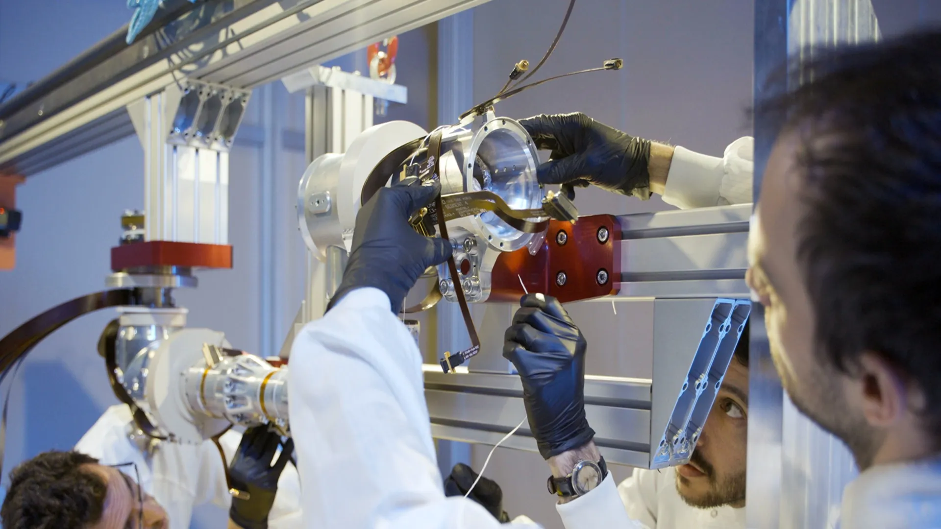 Europe Builds Robotic Arm with Vision and Touch Sensing for Lunar Sample Handling 1