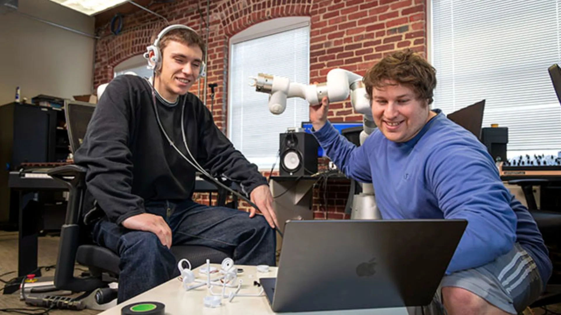 Georgia Tech Develops 'Spherephones' Wearable That Turns Robot Movements Into Warning Music 1