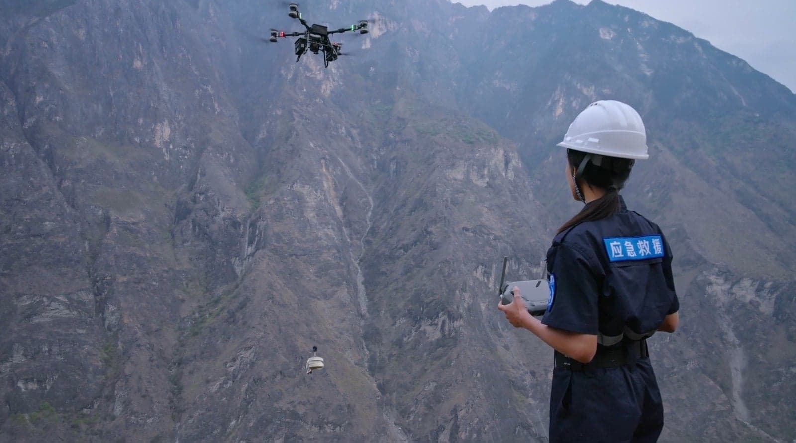 DJI FlyCart 100清理聖母峰:人類才是它必須存在的原因 1