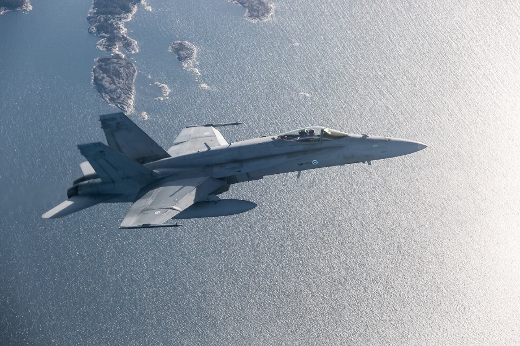 芬蘭赫爾辛基機場因無人機警報關閉三小時 空軍緊急出動F/A-18戰機 1