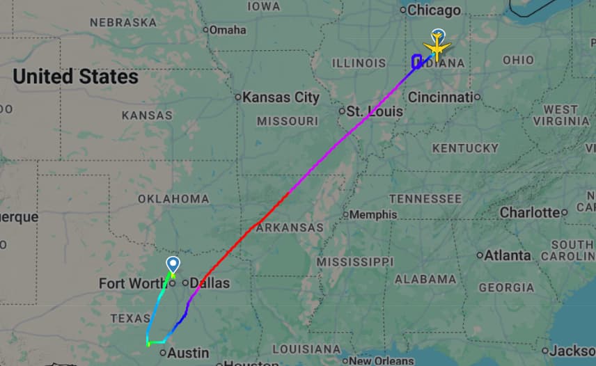 FAA Investigates Viral Video of Boeing 777 Extremely Low Flyover at Texas Airport
