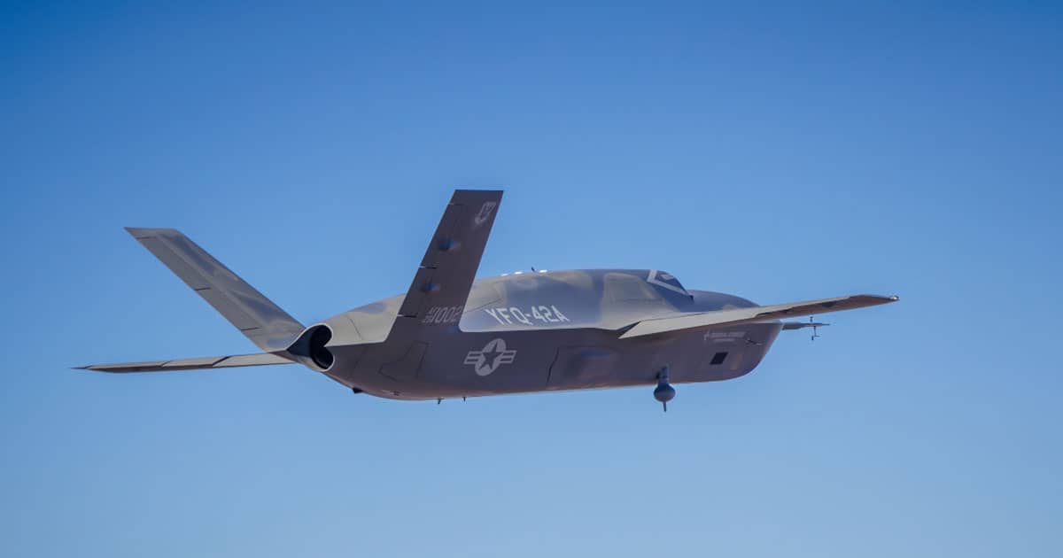 GA-ASI 與美國空軍完成軟體更新,YFQ-42A 協同作戰無人機恢復飛行測試 1