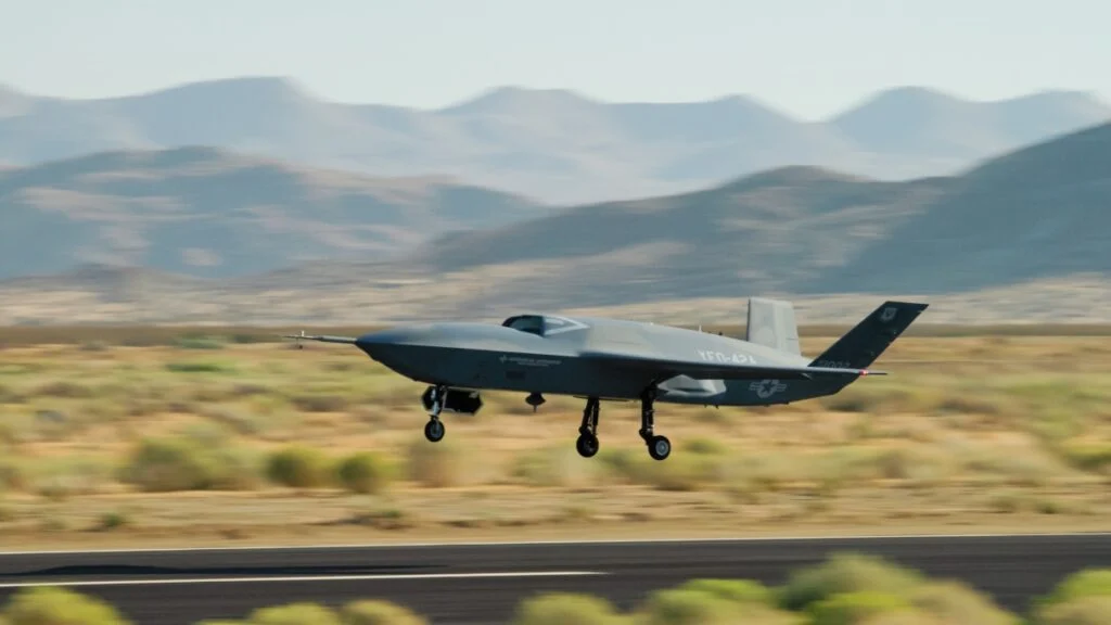 General Atomics CCA 無人僚機恢復飛行測試 美空軍稱墜機事件驗證加速策略正確性 1