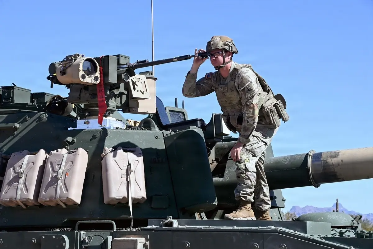 U.S. Army Tests LP CROWS Integration on M109A7 Paladin Self-Propelled Howitzer to Counter Drone Threats 1