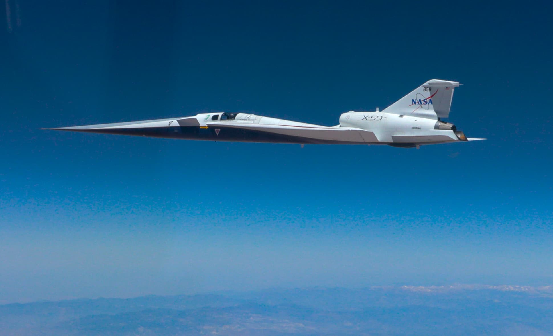 NASA X-59 試驗機飛行員準備進入下一階段:製造音爆「低沉衝擊波」
