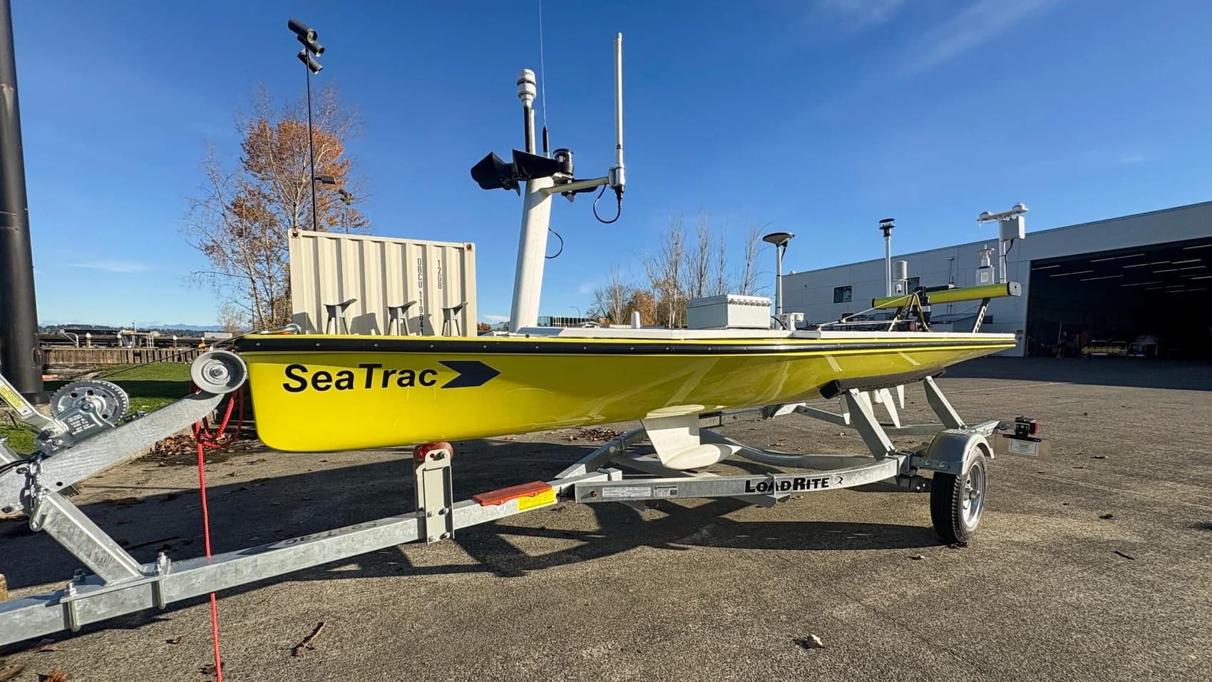 NOAA 新型海洋無人艇 SeaTrac 亮相:太陽能驅動、可取代故障氣象浮標 1