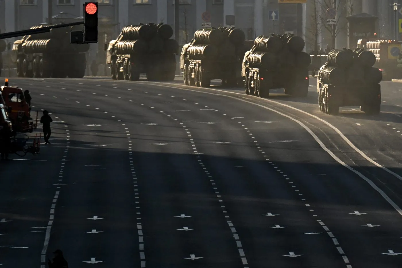 Zelensky: Russia Stripping Air Defenses Nationwide to Fortify Moscow with S-500 and S-400 Systems 1