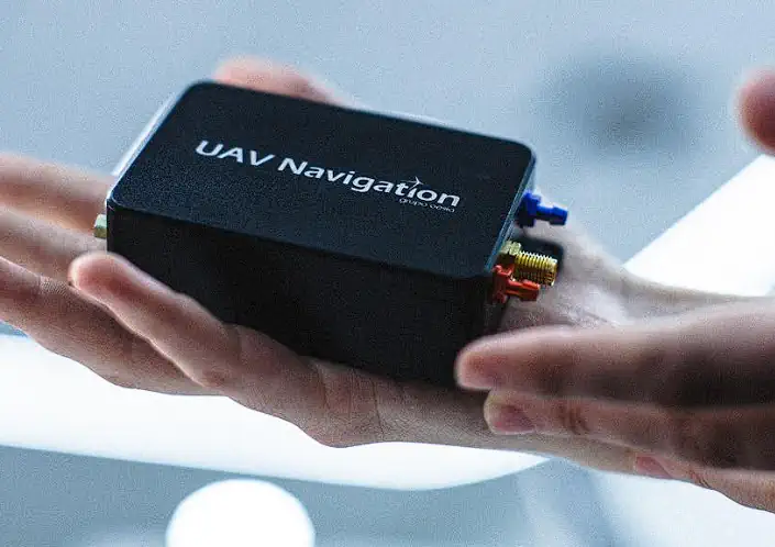 UAV Navigation–Grupo Oesía 發表 VECTOR-300 自動駕駛儀,專為巡飛彈藥與反無人機攔截器量產打造 1