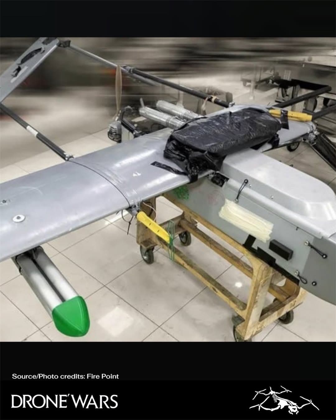 烏克蘭 Fire Point 公司曝光 FP-2 無人機組裝畫面:搭載雙聯裝 57mm S-5 火箭發射器 1