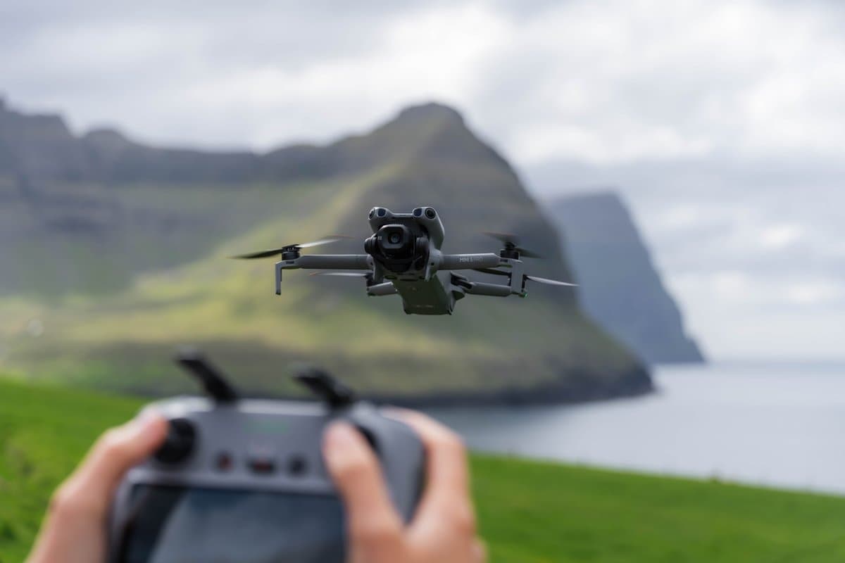 DJI Mini 5 Pro Soars Between Sky and Earth, Capturing the Poetry of Ancient Mountains and Winding Rivers